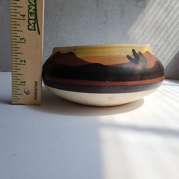 Vintage hand painted succulent pottery - Picture 6 of 11